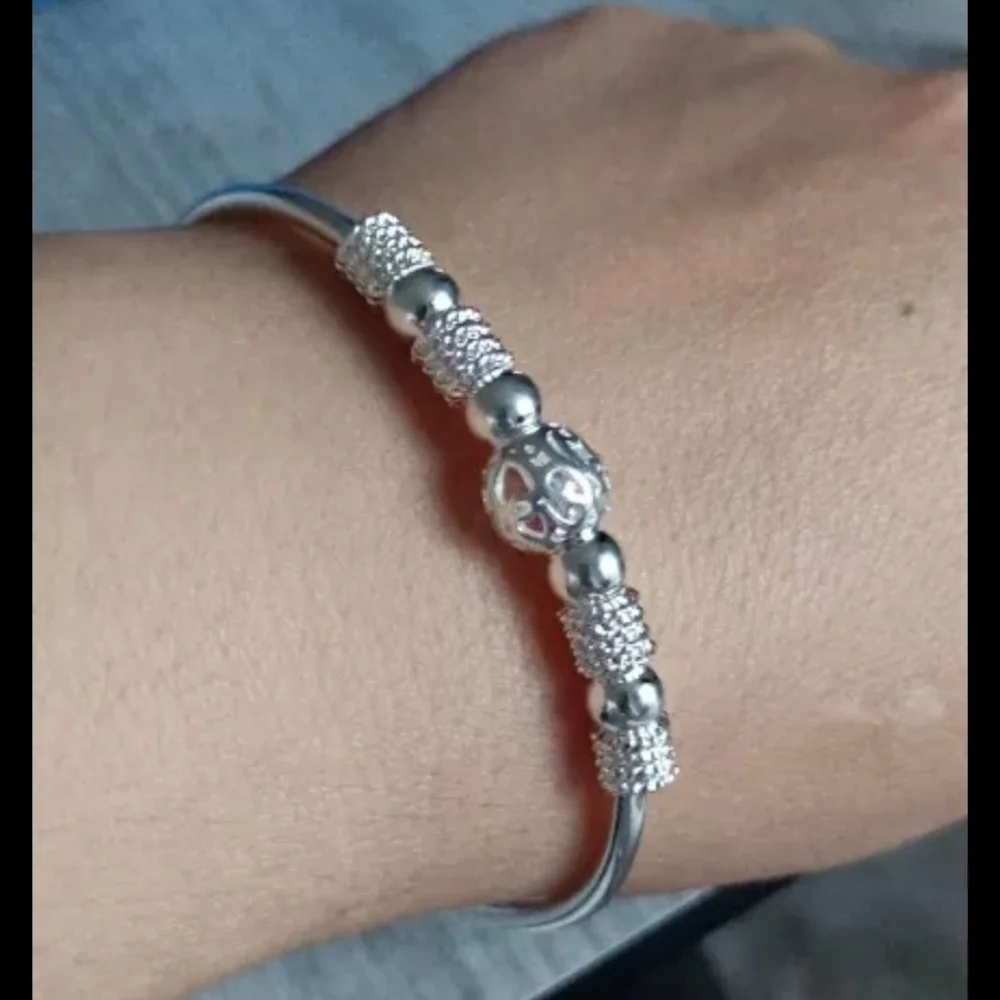 Beautiful Silver Pendant Bracelet - Picture 4 of 4